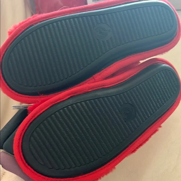 Red Plush Slippers NWT - Picture 4 of 4